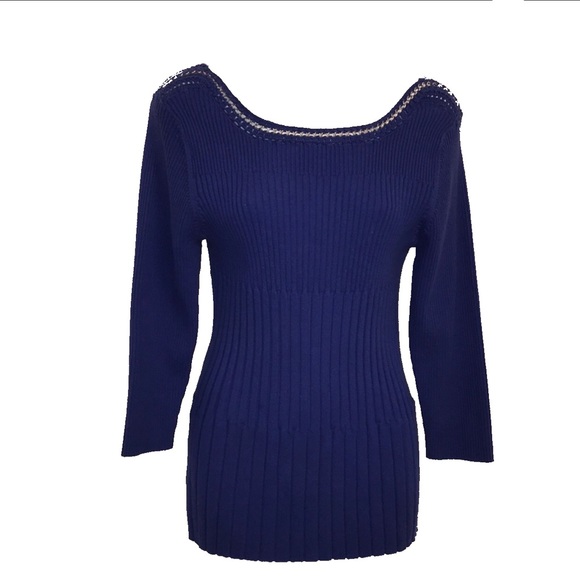 🌻 RQT Ribbed Sweater w/ Metal Embellishments - Picture 4 of 7